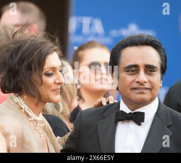 London, Großbritannien. Mai 2024. Meera Syal und Sanjeev Bhaskar nehmen an den BAFTA Television Awards in der Royal Festival Hall Teil. Credit: Prixpics/Alamy Live News Credit: Prixpics/Alamy Live News Stockfoto