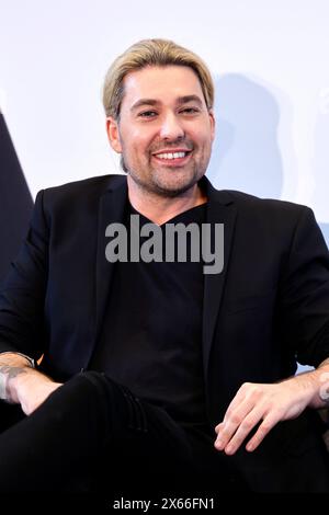 Star-Geiger David Garrett bei der Pressekonferenz zu seinen Plänen zur Millenium Symphony World Tour 2025 in der Flora Köln. Köln, 13.05.2024 NRW Deutschland *** Stargeiger David Garrett bei der Pressekonferenz zu seinen Plänen für die Millennium Symphony World Tour 2025 in der Flora Köln Köln, 13 05 2024 NRW Deutschland Copyright: XChristophxHardtx Stockfoto