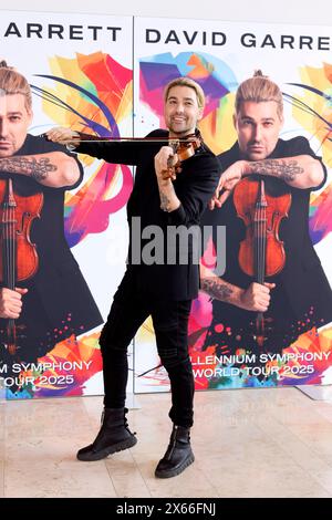 Star-Geiger David Garrett bei der Pressekonferenz zu seinen Plänen zur Millenium Symphony World Tour 2025 in der Flora Köln. Köln, 13.05.2024 NRW Deutschland *** Stargeiger David Garrett bei der Pressekonferenz zu seinen Plänen für die Millennium Symphony World Tour 2025 in der Flora Köln Köln, 13 05 2024 NRW Deutschland Copyright: XChristophxHardtx Stockfoto