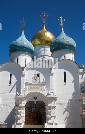 Heilige Dormition Kathedrale, die Heilige Dreifaltigkeit St. Serguis Lavra, UNESCO-Weltkulturerbe, Sergiev Posad, Russland Stockfoto