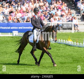 William Fox-Pitt und GRAFENNACHT während der Dressage-Phase, Badminton Horse Trials, Gloucestershire UK 9. Mai 2024 Stockfoto