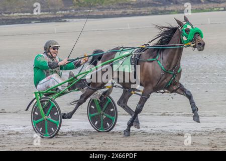 Harness-Rennen am Strand in Harbour View, Kilbrittain, West Cork, Mai 2024 Stockfoto