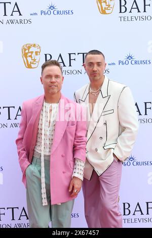 Stuart Armfield und Francis Haugen nehmen an den BAFTA TV Awards mit P&O Cruises 2024 in der Royal Festival Hall in London Teil. Stockfoto