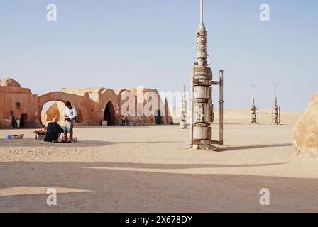 Überreste des Mos Espa Star Wars Films, der in der Sahara bei Tamerza oder Tamaghza spielt, Provinz Tozeur, Tunesien Stockfoto