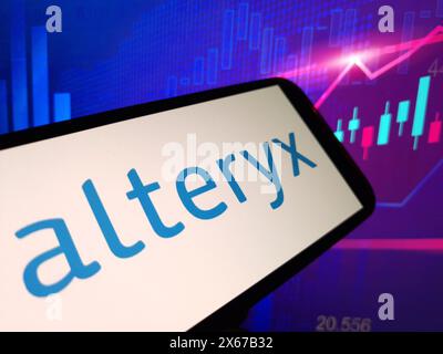 Konskie, Polen – 12. Mai 2024: Das Firmenlogo von Alteryx wird auf dem Mobiltelefon angezeigt Stockfoto