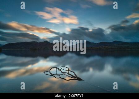 Sonnenuntergang über Catbells von Keswick, Lake Derwent Water, Lake District, England Stockfoto