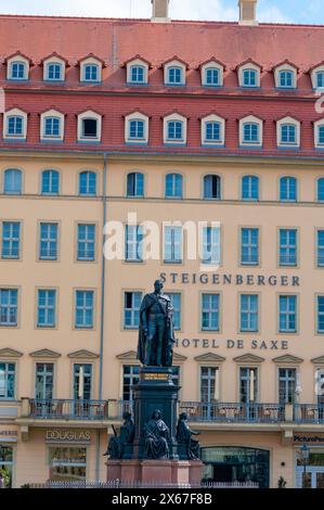 Dresden, Deutschland - 18. April 2024: Das vier-Sterne-Steigenberger Hotel de Sachsen im Herzen der Stadt Dresden. Stockfoto