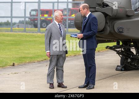 Middle Wallop, Großbritannien, 13. Mai 2024. Seine Majestät König Karl III. Übergab offiziell die Rolle des Oberstefs des Army Air Corps an seine Königliche Hoheit den Prinzen von Wales im Army Aviation Centre in Middle Wallop, Hampshire. Quelle: A.A. Gill/Alamy Live News Stockfoto