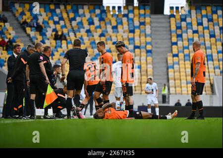 LVIV, UKRAINE - 11. MAI 2024 - Spieler des FC Schakhtar Donetsk werden während des 28. Spieltags der ukrainischen Premier League 2023/24 gegen den FC Dynamo Kiew in der Arena Lviv, Lviv, Westukraine auf dem Spielfeld gesehen. Die Miners haben den ukrainischen Premier League-Titel 2023/24 früh mit einem 7-Punkte-Abstand und zwei Runden vor dem Ende der Meisterschaft gewonnen, da Shakhtars Mittelfeldspieler Heorhii Sudakov in der 33. Minute traf. Stockfoto