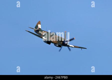 Spitfire FR Mk. XIVe MV293 wird auf der Shuttleworth Collection Old Warden Best of British Air Show im Mai 2024 gezeigt Stockfoto