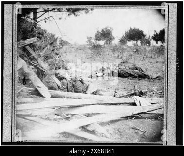 Schauplatz von Ewells Angriff am 19. Mai 1864 in der Nähe von Spottsylvania, d. h. Spotsylvania Court House. Tote Konföderierte Soldaten, Bürgerkriegsfotos 1861-1865 Stockfoto