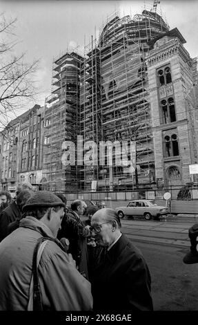 Richtfest der Neuen Synagoge Deutschland, Berlin, 29.10.1990, Richtfest der Neuen Synagoge Berlin in der Oranienburger Straße, rechts: Vorsitzender der Jüdischen Gemeinde Berlin Heinz Galinski, Â *** Richtfest der Neuen Synagoge Deutschland, Berlin, 29 10 1990, Richtfest der Neuen Synagoge Berlin in der Oranienburger Straße, rechts Vorsitzender der Jüdischen Gemeinde Berlin Heinz Galinski, Â Stockfoto