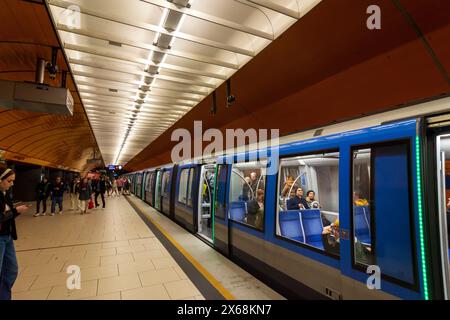 München, München, U-Bahn-Linie U6, Station Marienplatz in Oberbayern, Oberbayern, Bayern, Deutschland Stockfoto