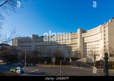 Wien, Haus Engerthstraße 257 von Wien Süd Coop, das erste Niedrigenergiehaus in Europa, Straße Handelskai in 02. Leopoldstadt, Wien, Österreich Stockfoto