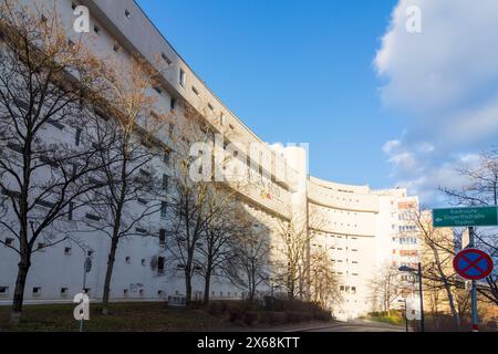 Wien, Haus Engerthstraße 257 von Wien Süd Coop, das erste Niedrigenergiehaus in Europa, Straße Handelskai in 02. Leopoldstadt, Wien, Österreich Stockfoto