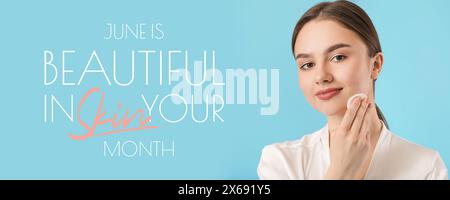 Banner für einen schönen Monat in Ihrer Haut mit einer jungen Frau mit Wattepad Stockfoto