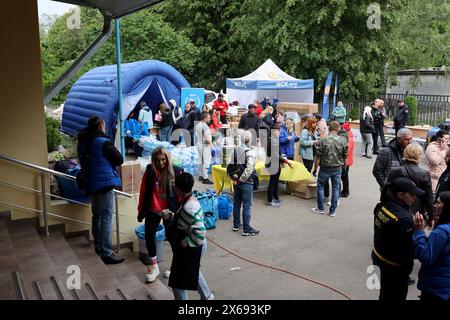 CHARKIW, UKRAINE - 13. MAI 2024 - Menschen aus der Region Charkiw wohnen in einem Evakuierungszentrum in Charkiw, Nordostukraine. Stockfoto