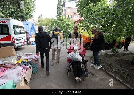 CHARKIW, UKRAINE - 13. MAI 2024 - Menschen aus der Region Charkiw wohnen in einem Evakuierungszentrum in Charkiw, Nordostukraine. Stockfoto