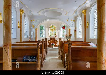 Deutschland, Baden-Württemberg, Schelklingen - Schmiechen, private Heilig Kreuz Kapelle, die Kapelle befindet sich in der Fabrikstraße Stockfoto