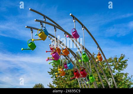 Ostfildern - Scharnhauser Park, der Froschwasserbrunnen ist Teil der dreiteiligen Installation Lustgarten, die 2002 für die Landesgartenschau Ostfildern von der Stuttgarter Künstlerin rosalie geschaffen wurde Stockfoto