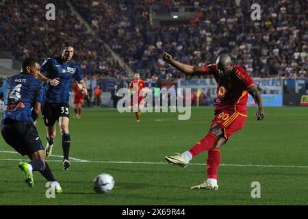 Bergamo, Italien. Mai 2024. Italien, Bergamo, 12. Mai 2024: Romelu Lukaku (AS Roma) hat in der zweiten Halbzeit beim Fußballspiel Atalanta BC vs AS Roma, Tag 36 Serie A Tim 2023-2024 Gewiss StadiumAtalanta BC vs AS Roma, Lega Calcio Serie A 2023/2024 Tag 36 im Gewiss Stadium (Foto: Fabrizio Andrea Bertani/Pacific Press) Credit: Pacific Press Media Production Corp./Alamy Live News Stockfoto