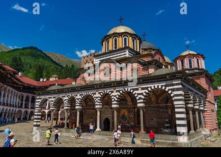 Das Rila-Kloster ist das größte östlich-orthodoxe Kloster im Rila-Gebirge, Bulgarien Stockfoto