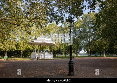 Hyde Park London, historischer Bandstand, der 1886 in Hyde Park, London, England, Großbritannien, 2023 eröffnet wurde Stockfoto