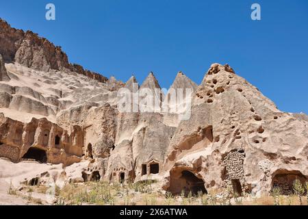 Häuser in den Fels gehauen. Ilhara. Selime Dorf, Kappadokien, Türkei Stockfoto