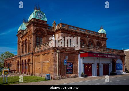 Gorleston Pavilion Theatre – Edwardian Theatre, das 1898 in der Nähe der Mündung des Flusses Yare in Gorleston-on-Sea, Norfolk, erbaut wurde. Stockfoto