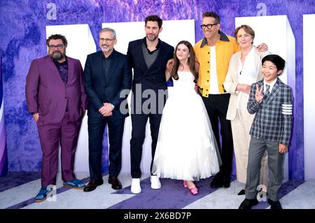 Bobby Moynihan, Steve Carell, John Krasinski, Cailey Fleming, Ryan Reynolds, Fiona Shaw und Alan Kim bei der Premiere des Kinofilms 'IF: Imaginäre Freunde' im SVA Theater. New York, 13.05.2024 Stockfoto