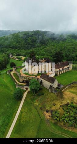 Drohnenfoto Schloss Fénelon Frankreich Europa Stockfoto