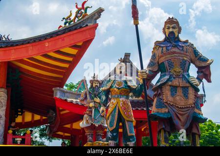 Eine Statue von Zheng He oder „Laksamana Cheng Ho“ in Sam Poo Kong. Bekannt als chinesischer muslimischer Diplomat, Flottenadmiral und Hofeunuch in der Ming-Dinastie Stockfoto