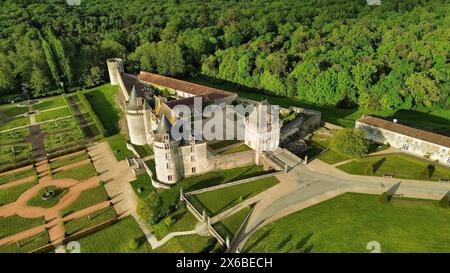 Drohnenfoto La Roche Courbon Castle Frankreich Europa Stockfoto