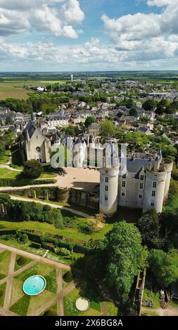 Drohnenfoto Montreuil-Bellay Castle Frankreich Europa Stockfoto