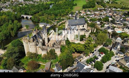 Drohnenfoto Montreuil-Bellay Castle Frankreich Europa Stockfoto