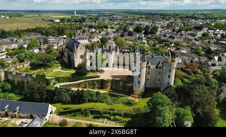 Drohnenfoto Montreuil-Bellay Castle Frankreich Europa Stockfoto