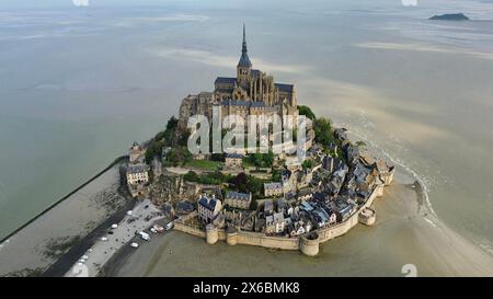 Drohnenfoto Mount-Saint-Michel Frankreich Europa Stockfoto