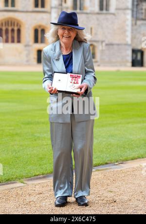 Dame Jilly Cooper, nachdem sie von König Karl III. In Windsor Castle in Berkshire zur Dame Commander des Britischen Empire ernannt wurde. Bilddatum: Dienstag, 14. Mai 2024. Stockfoto