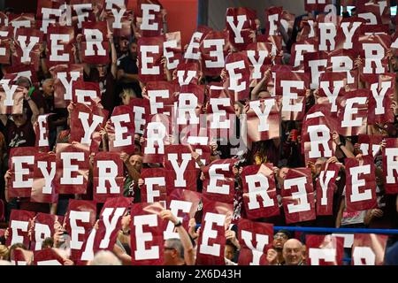 Mestre, Italien. Mai 2024. Umana Reyer Venezia Fans im Playoff - Umana Reyer Venezia vs UNAHOTELS Reggio Emilia, italienische Basketball Serie A Match in Mestre, Italien, 11. Mai 2024 Credit: Independent Photo Agency/Alamy Live News Stockfoto