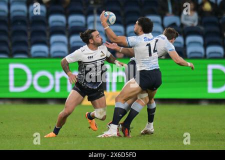 Sydney, Australien. Mai 2024. Andy Muirhead (L) von ACT Brumbies und Triston Reilly (R) von NSW Waratahs wurden 2024 im Super Rugby Pacific Match zwischen NSW Waratahs und ACT Brumbies im Allianz Stadium gesehen. Endergebnis; NSW Waratahs 21:29 AKT Brumbies. (Foto: Luis Veniegra/SOPA Images/SIPA USA) Credit: SIPA USA/Alamy Live News Stockfoto