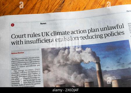 Gesetz „Court rules UK Climate Action Plan illegal with unzureichend emissionsmindernde Maßnahmen“ Guardian Zeitung Energy Headline 4 May 2024 London UK Stockfoto