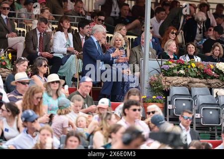 Queen Camilla und Henry Somerset, 12. Duke of Beaufort, bei den Badminton Horse Trials am 12. Mai 2024, Badminton Estate, Vereinigtes Königreich (Foto: Maxime David - MXIMD Pictures) Stockfoto