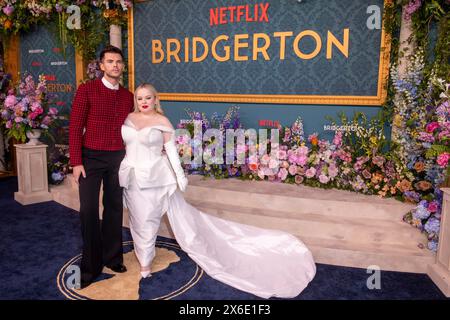 New York, Usa. Mai 2024. Luke Newton und Nicola Coughlan nehmen am 13. Mai 2024 an Netflix’s „Bridgerton“-Weltpremiere in der Alice Tully Hall im Lincoln Center in New York, New York, USA, Teil. (Foto von Thenews2/NurPhoto) Credit: NurPhoto SRL/Alamy Live News Stockfoto