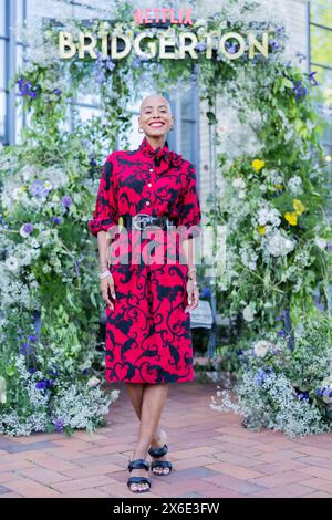 14. Mai 2024, Nordrhein-Westfalen, Kšln: Sharon Battiste, Moderator, kommt zur Flora, um die dritte Staffel der Netflix-Serie „Bridgerton“ zu präsentieren. Foto: Rolf Vennenbernd/dpa Stockfoto