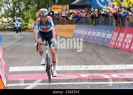 Bocca Della Selva, Italien. Mai 2024. Romain Bardet ist ein französischer Rennradfahrer, der für das Team DSM-Firmenich PostNL auf der zehnten Etappe des Giro d’Italia von Pompeji aus bis zur Bocca della Selva antritt. Quelle: Vincenzo Izzo/Alamy Live News Stockfoto