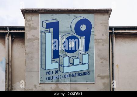 Nizza, Frankreich - 24. Februar 2024: Das alte Schlachthof in Nizza, heute ein Zentrum für zeitgenössische Kunst namens '109' Stockfoto