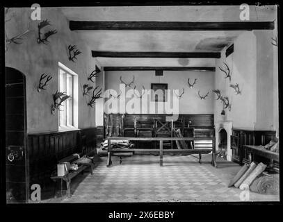 Digitalisierte Archivkopie eines Original-Halbplatten-Glasnegativs. Verderers Hall in Lyndhurst, Hampshire. C1900. Stockfoto