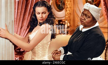 GONE WITH THE WIND 1939 MGM-Film mit Vivien Leigh links als Scarlett O'Hara und Hattie McDaniel als Mammy Stockfoto