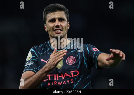 Rodri von Manchester City feiert seinen Sieg nach dem Premier League-Spiel Tottenham Hotspur gegen Manchester City im Tottenham Hotspur Stadium, London, Großbritannien, 14. Mai 2024 (Foto: Mark Cosgrove/News Images) Stockfoto