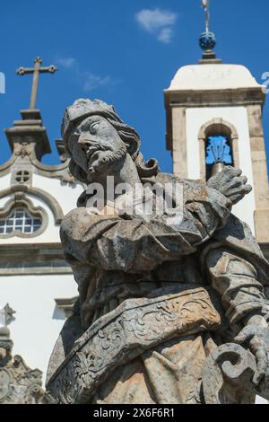 Congonhas, Brasilien – 2. Mai 2024: Das Heiligtum von Bom Jesus de Matosinhos, geschmückt mit Skulpturen von Antônio Francisco Lisboa, dem Aleijadinho Stockfoto